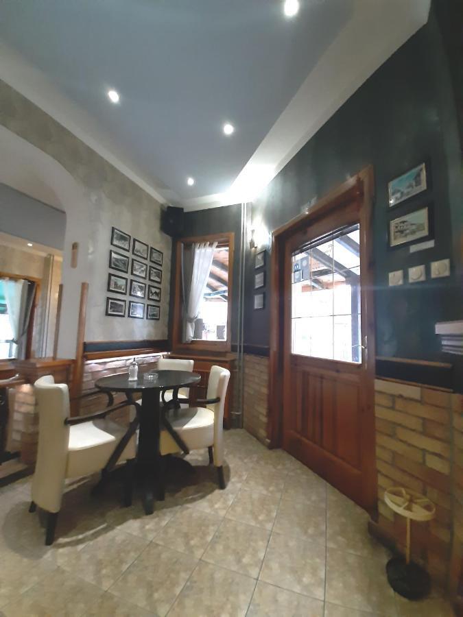 Caffe Pizzeria I Apartmani Bona Fides Nm Nova Varos Ngoại thất bức ảnh